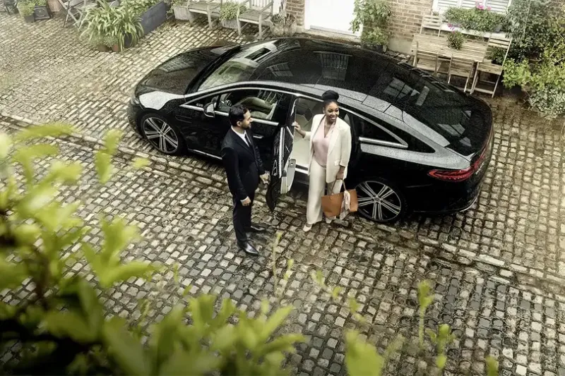 blacklane pic and text under
