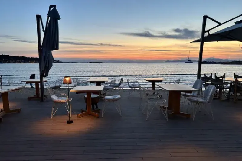 Bungalow 7 restaurant