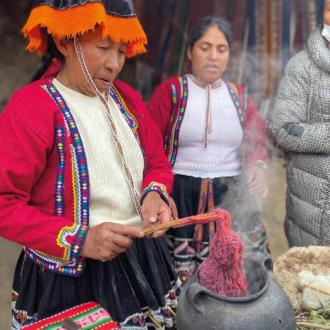 Quechuan women use traditional dyeing techniques